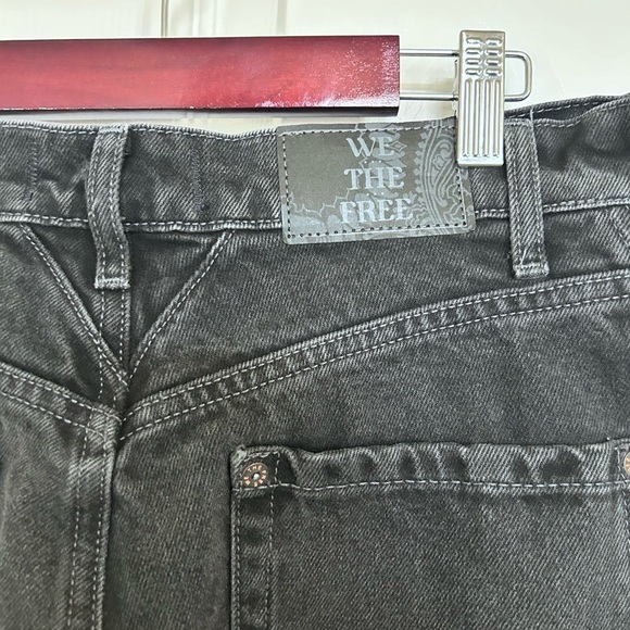 NWT Free People, We The Free Olsen Cuffed Crop Barrel Jeans, Multiple Sizes - Picture 10 of 11